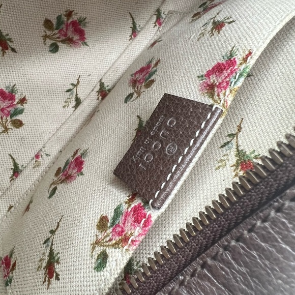 Gucci Tiger Head Camera Crossbody Bag ❤️😍 - Picture 2 of 9